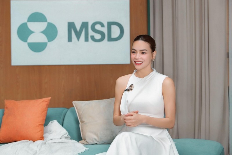 Hồ Ngọc Hà đồng hành cùng MSD Việt Nam lan tỏa thông điệp “Chủ động không chủ quan”: Dự phòng HPV để giữ trọn sự an tâm cho gia đình Hồ Ngọc Hà đồng hành cùng MSD Việt Nam lan tỏa thông điệp “Chủ động không chủ quan”: Dự phòng HPV để giữ trọn sự an tâm cho gia đình