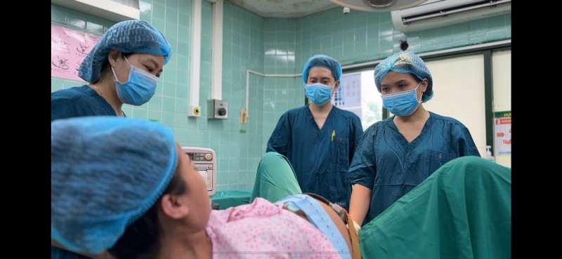 Bệnh viện Hữu nghị Việt Nam – Cu Ba Đồng Hới triển khai kỹ thuật giảm đau trong chuyển dạ, nâng cao chất lượng chăm sóc sản phụ Bệnh viện Hữu nghị Việt Nam – Cu Ba Đồng Hới triển khai kỹ thuật giảm đau trong chuyển dạ, nâng cao chất lượng chăm sóc sản phụ