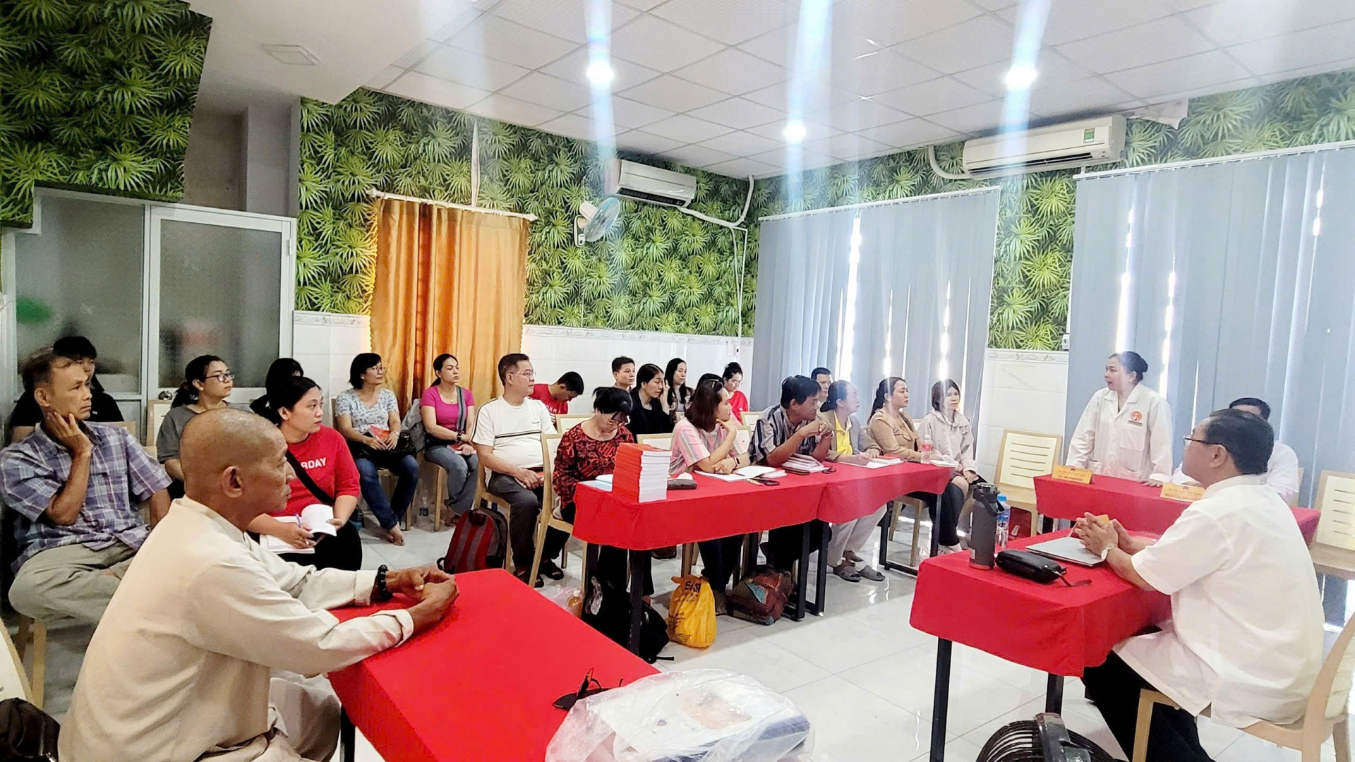 Chích lể Việt Nam: Gìn giữ và lan tỏa tinh hoa Nam y dân tộc Chích lể Việt Nam: Gìn giữ và lan tỏa tinh hoa Nam y dân tộc