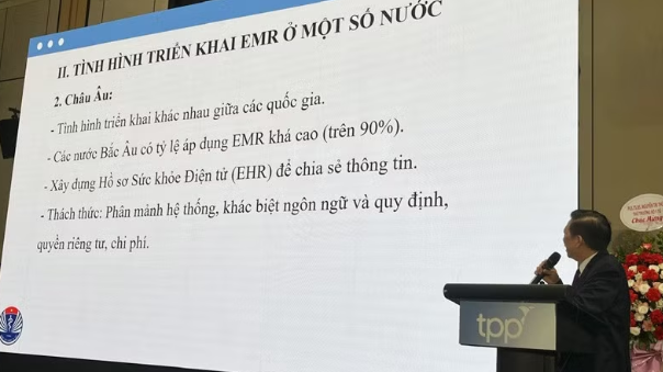 Đẩy nhanh lộ trình thay thế bệnh án giấy bằng bệnh án điện tử tại các cơ sở khám, chữa bệnh Đẩy nhanh lộ trình thay thế bệnh án giấy bằng bệnh án điện tử tại các cơ sở khám, chữa bệnh