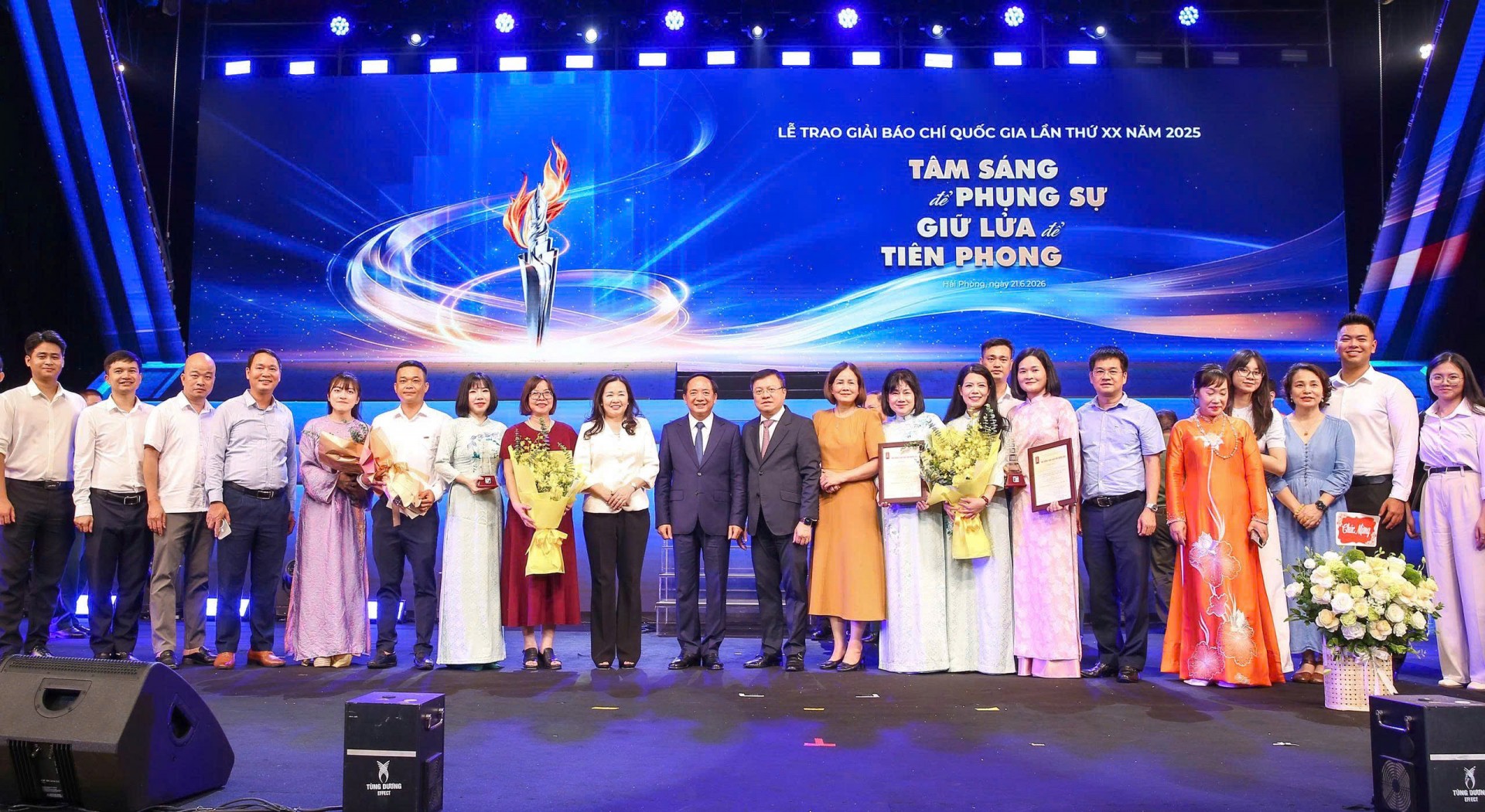 Từ những viên gạch đầu tiên đến hành trình 5 năm khẳng định vị thế của Tạp chí Sức khỏe Việt Từ những viên gạch đầu tiên đến hành trình 5 năm khẳng định vị thế của Tạp chí Sức khỏe Việt