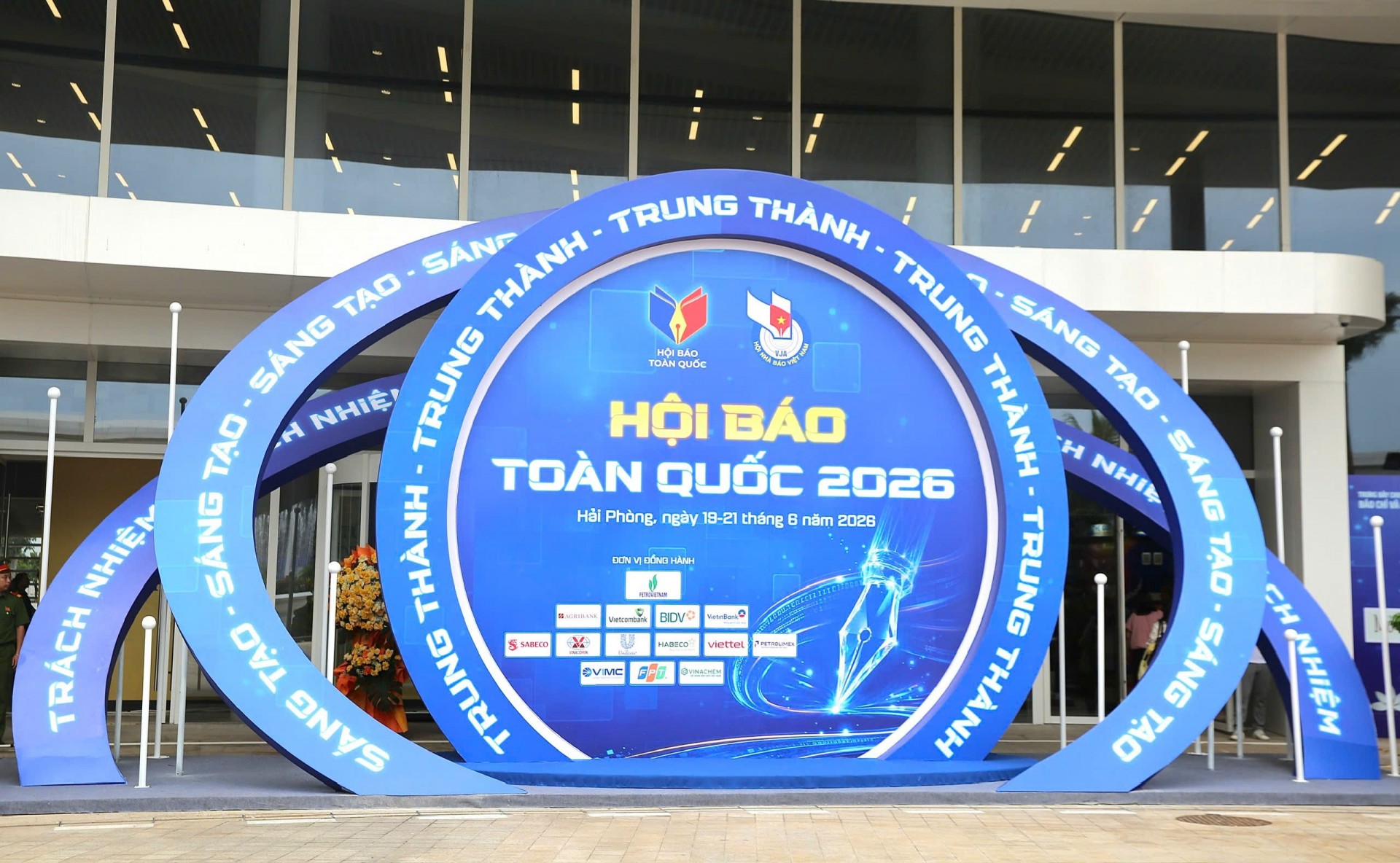 Sức khỏe Việt khẳng định dấu ấn tại Hội báo Toàn quốc 2026: Vinh danh tập thể và cá nhân xuất sắc