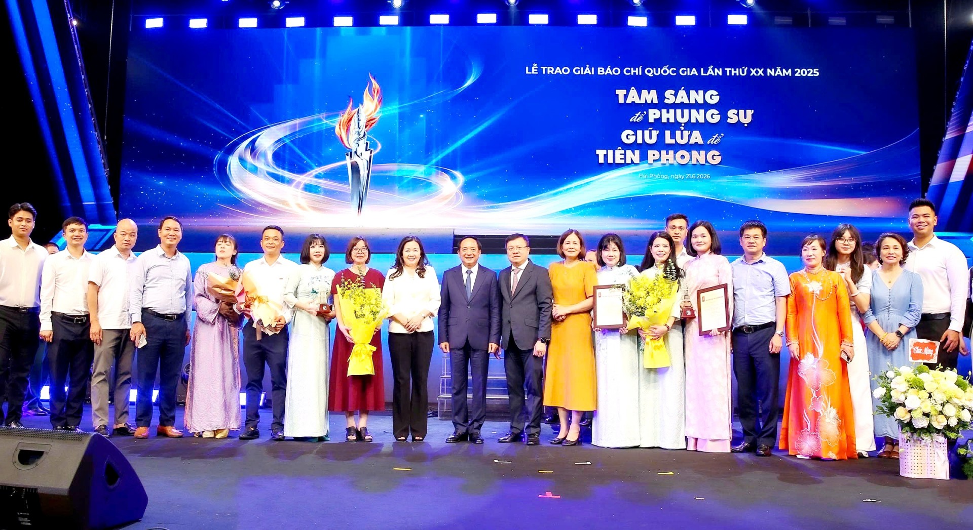 Sức khỏe Việt khẳng định dấu ấn tại Hội báo Toàn quốc 2026: Vinh danh tập thể và cá nhân xuất sắc
