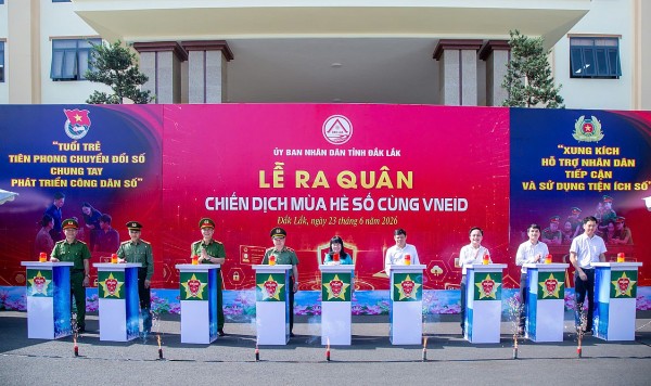 Hơn 500 cán bộ, chiến sĩ, tình nguyện viên tham gia “Chiến dịch Mùa hè số cùng VneID”