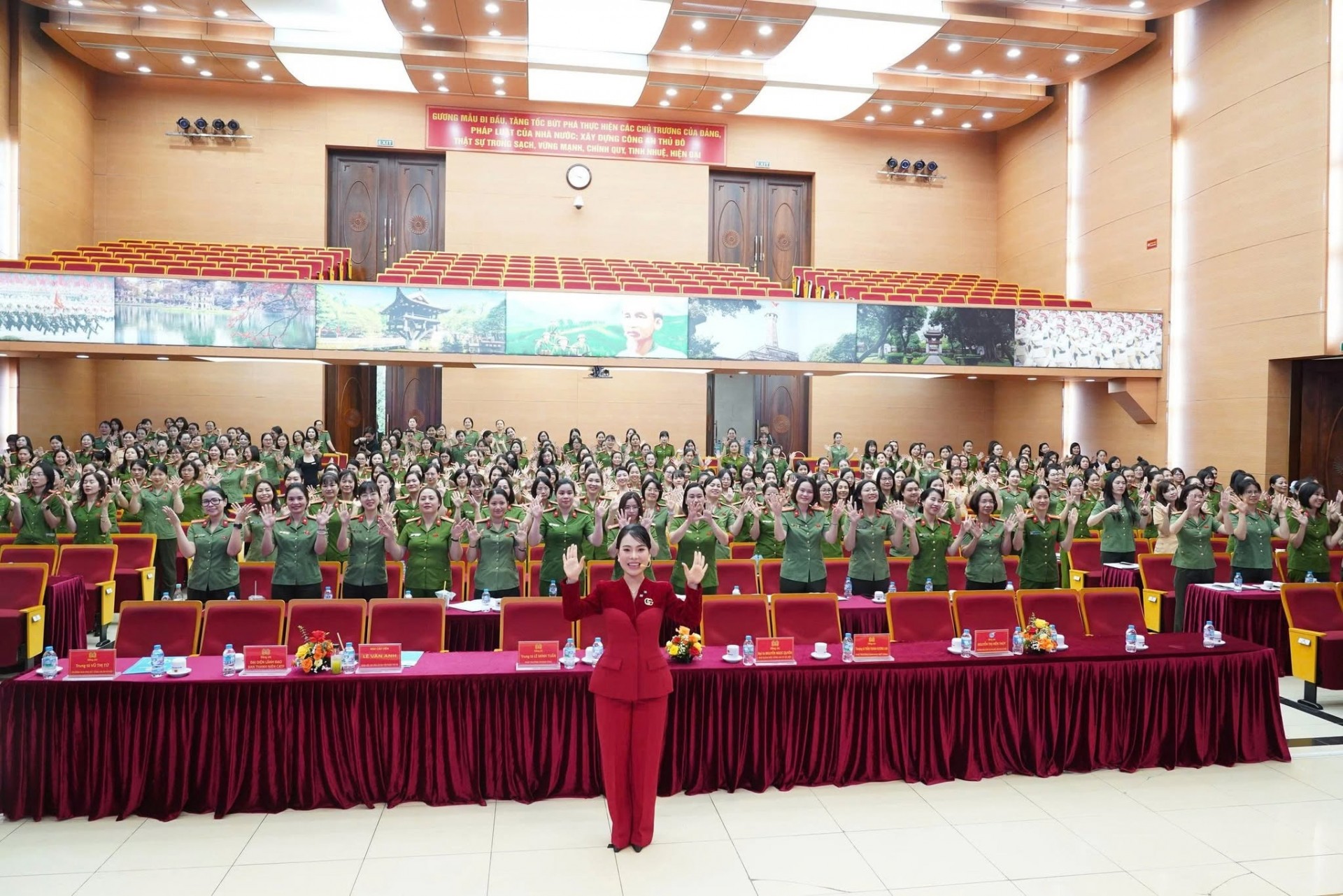 Kiến tạo phong thái phụ nữ Việt Nam: Hành trình từ khí chất nội tâm đến nhân hiệu bền vững