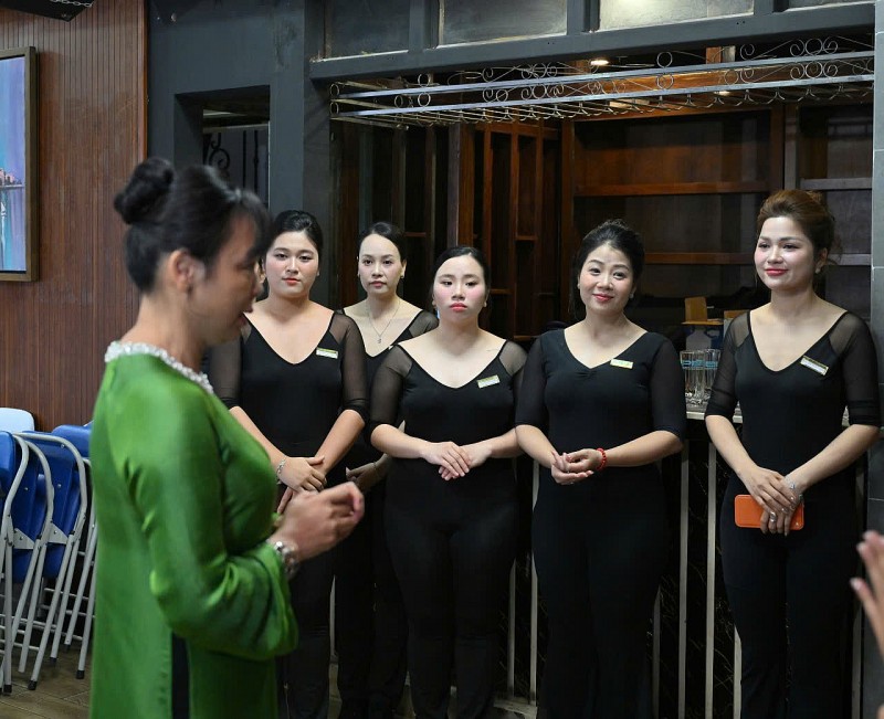 Kiến tạo phong thái phụ nữ Việt Nam: Hành trình từ khí chất nội tâm đến nhân hiệu bền vững