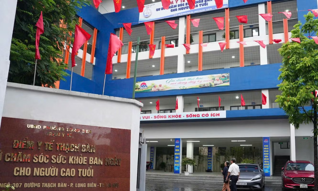 Chăm sóc người cao tuổi từ y tế cơ sở nhằm thích ứng với già hóa dân số