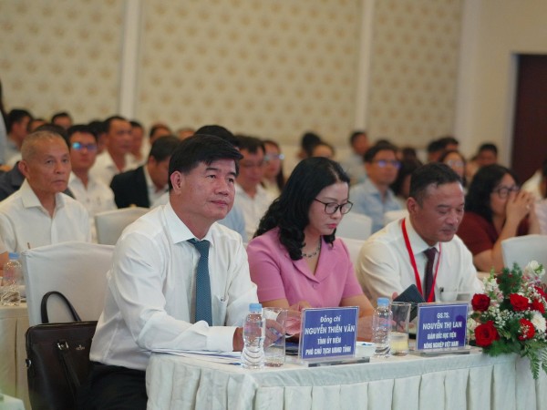 Hội thảo "Phát triển nông nghiệp công nghệ cao: Cơ hội và chiến lược cho doanh nghiệp"