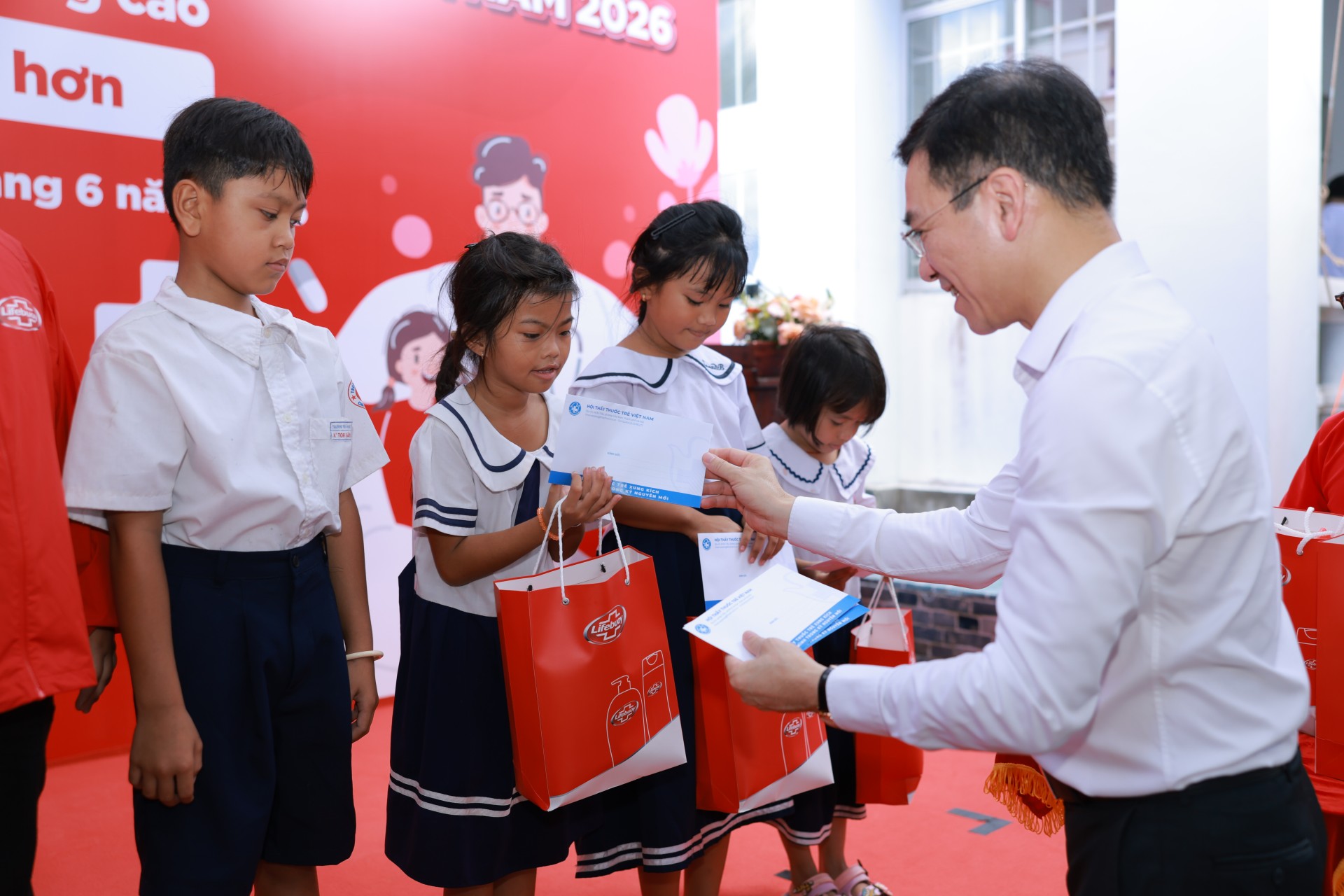 Dấu ấn hợp tác công - tư tại Ngày vệ sinh yêu nước 2026: Nâng cao năng lực y tế cơ sở, vì một cộng đồng khỏe mạnh