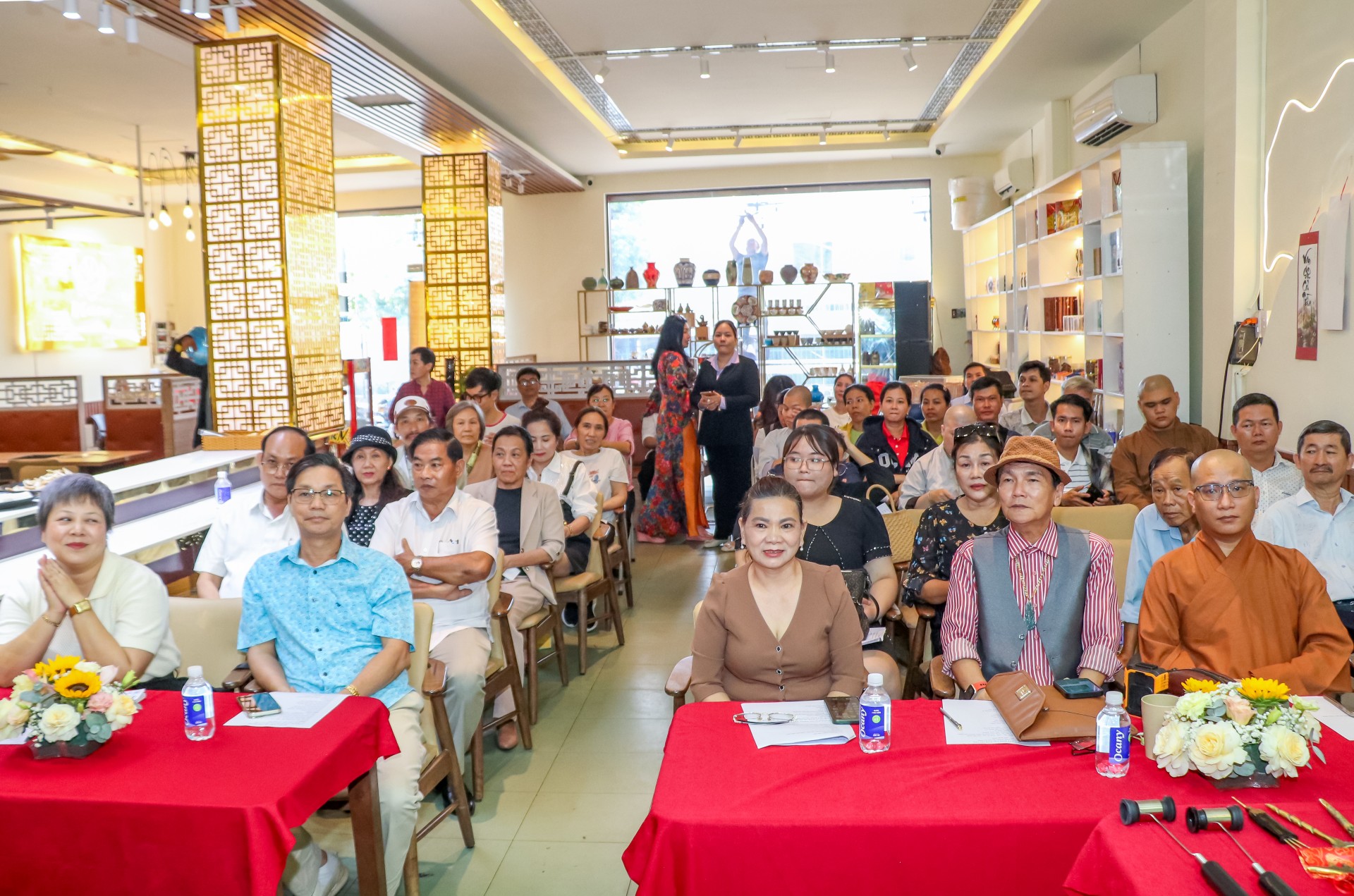 Ra mắt CLB Dưỡng sinh Kinh lạc Nam truyền Hoa Tuệ Tâm, lan tỏa lối sống khỏe và trách nhiệm cộng đồng