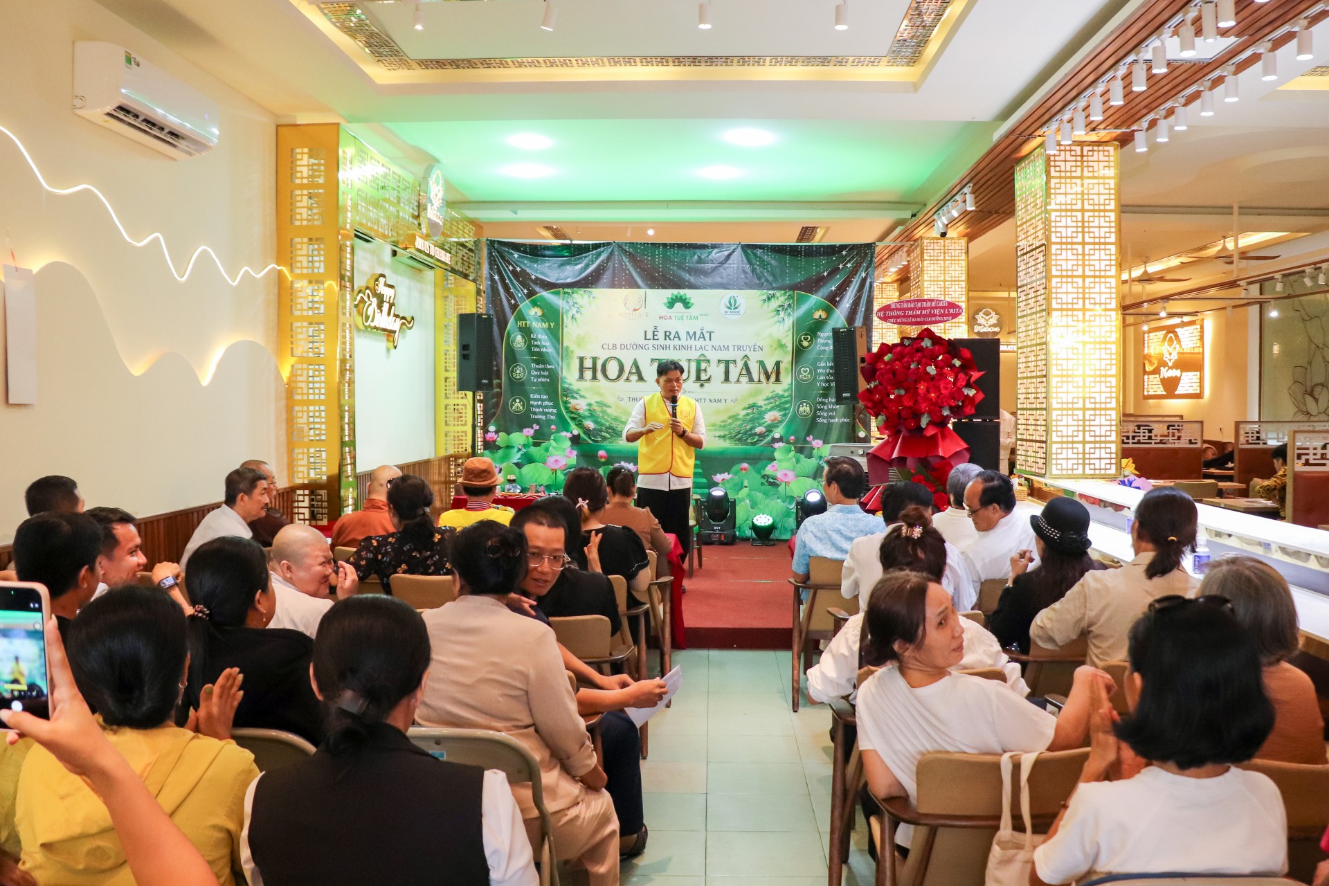 Ra mắt CLB Dưỡng sinh Kinh lạc Nam truyền Hoa Tuệ Tâm, lan tỏa lối sống khỏe và trách nhiệm cộng đồng