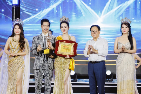 Hoa hậu Trí tuệ – Hoa hậu Thương hiệu Việt Nam 2026 Trần Thị Ngọc Bích ghi dấu nhân hiệu trong ngành thẩm mỹ