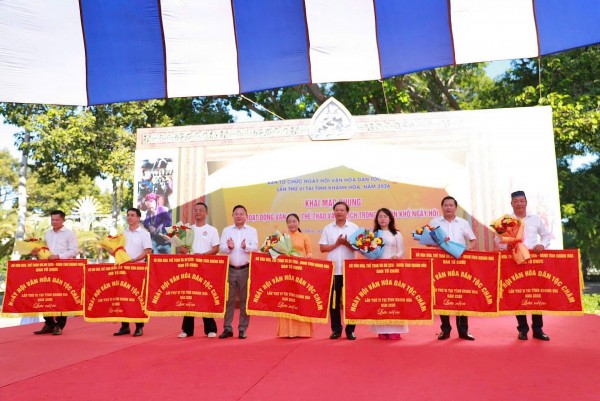 Lâm Đồng giành 10 huy chương tại Ngày hội Văn hóa dân tộc Chăm lần thứ VI