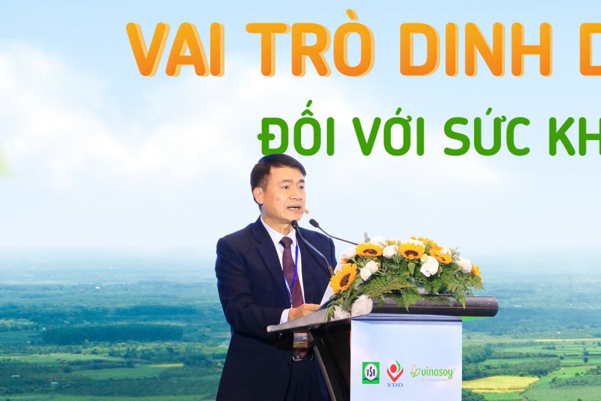 Chuyên gia khuyến nghị tăng cường đậu nành và các loại hạt để phòng bệnh chủ động