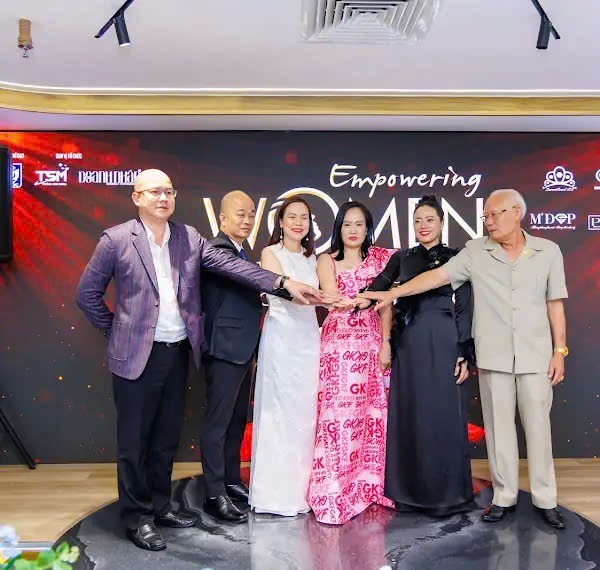 Trường Sơn Media bổ nhiệm Tổng Giám đốc mới, chính thức khởi động hành trình 10 năm “Bông hồng Quyền lực 2026” Trường Sơn Media bổ nhiệm Tổng Giám đốc mới, chính thức khởi động hành trình 10 năm “Bông hồng Quyền lực 2026”