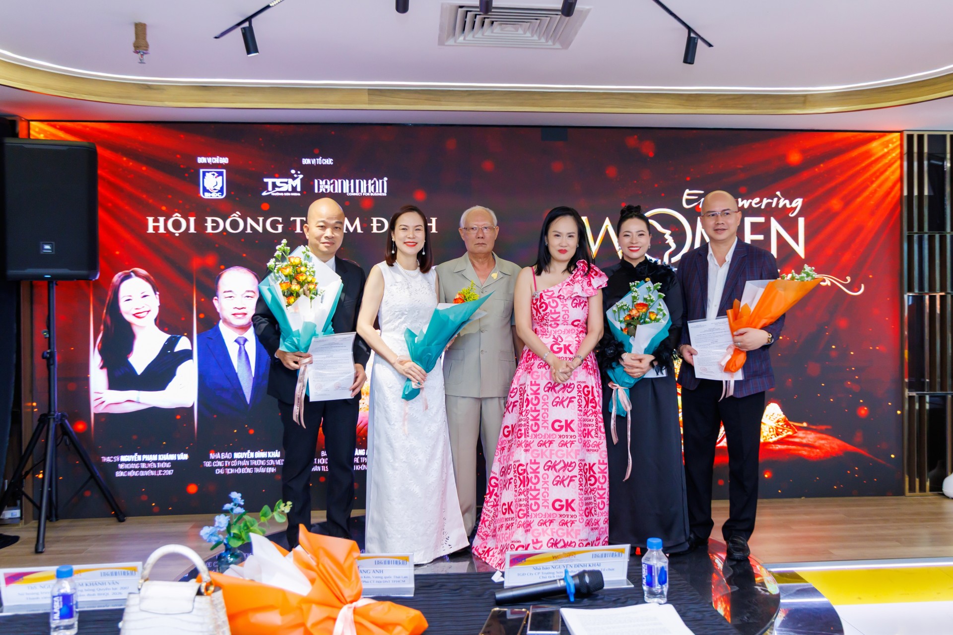 Trường Sơn Media bổ nhiệm Tổng Giám đốc mới, chính thức khởi động hành trình 10 năm “Bông hồng Quyền lực 2026” Trường Sơn Media bổ nhiệm Tổng Giám đốc mới, chính thức khởi động hành trình 10 năm “Bông hồng Quyền lực 2026”