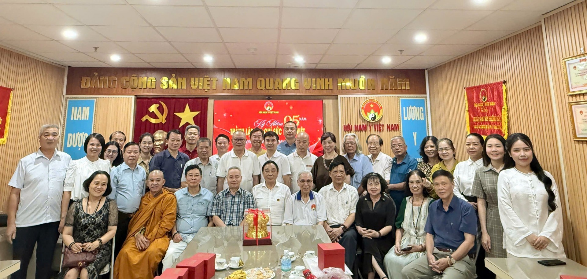 Trải qua 5 năm xây dựng và trưởng thành, Tạp chí Sức khỏe Việt đã khẳng định được vai trò và vị thế của mình. Trải qua 5 năm xây dựng và trưởng thành, Tạp chí Sức khỏe Việt đã khẳng định được vai trò và vị thế của mình.