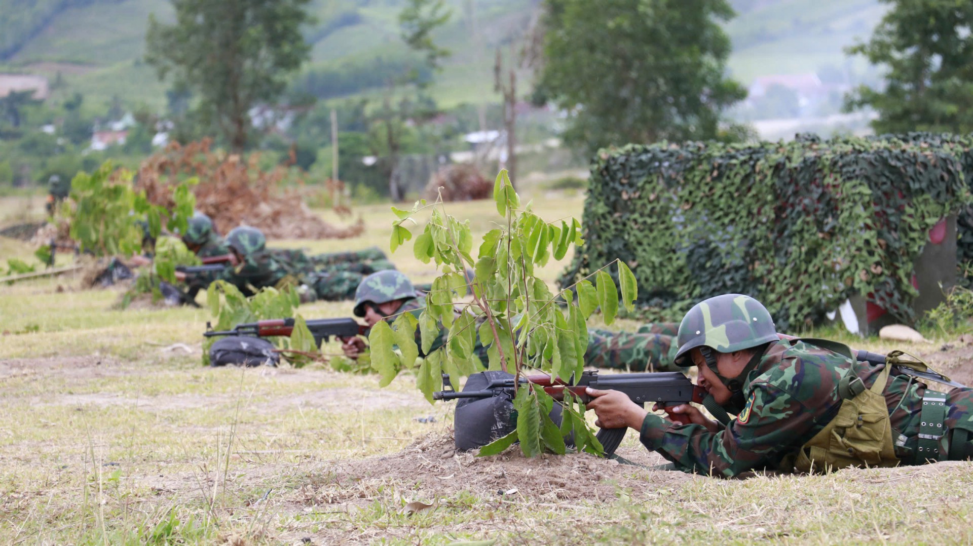 Sư đoàn 305 hoàn thành thực binh bắn đạn thật trong diễn tập Chỉ huy - Tham mưu năm 2026 Sư đoàn 305 hoàn thành thực binh bắn đạn thật trong diễn tập Chỉ huy - Tham mưu năm 2026