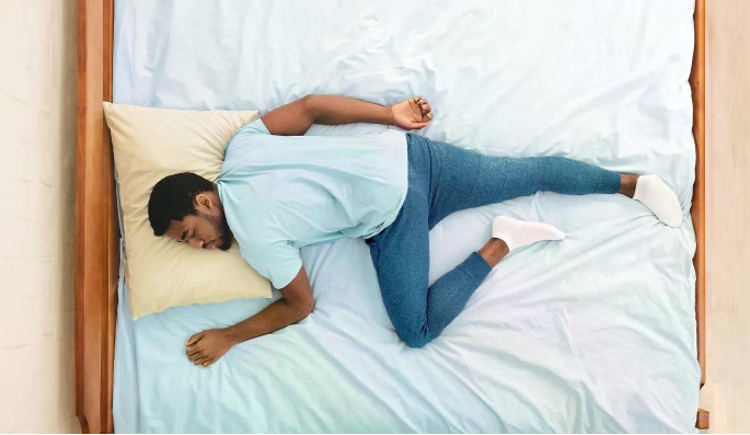 Ngủ không dùng gối có thực sự tốt cho sức khỏe?