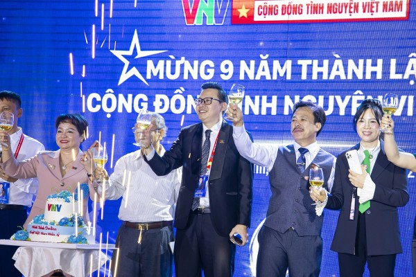 Hành trình 9 năm vì một Việt Nam nhân ái: Cộng đồng VNV sơ kết hoạt động và vinh danh các tấm gương thiện nguyện tiêu biểu toàn quốc