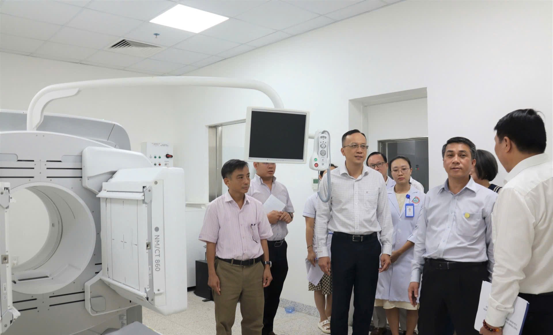 Đoàn công tác Bệnh viện Chợ Rẫy thăm, hỗ trợ chuyên môn tại Bệnh viện Đa khoa vùng Tây Nguyên Đoàn công tác Bệnh viện Chợ Rẫy thăm, hỗ trợ chuyên môn tại Bệnh viện Đa khoa vùng Tây Nguyên