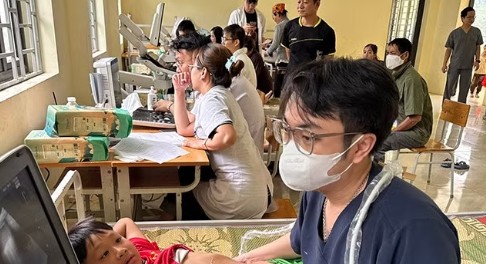 Tăng cường công tác khám, chữa bệnh cho người dân vùng cao