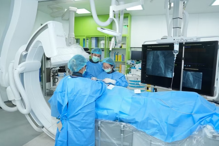 Cứu người bệnh mắc hội chứng Brugada bằng máy khử rung tim cấy trong cơ thể Cứu người bệnh mắc hội chứng Brugada bằng máy khử rung tim cấy trong cơ thể