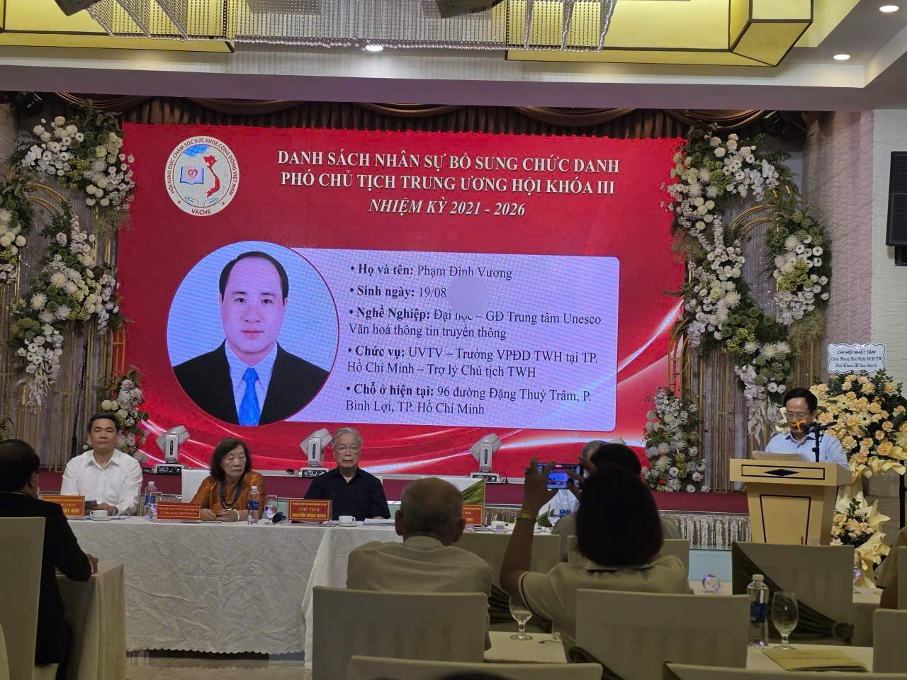 Kiện toàn các Phó chủ tịch Trung ương Hội giáo dục chăm sóc sức khoẻ cộng đồng Việt Nam Kiện toàn các Phó chủ tịch Trung ương Hội giáo dục chăm sóc sức khoẻ cộng đồng Việt Nam