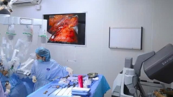 Phẫu thuật nội soi robot là bước đột phá của công nghệ trong điều trị ung thư