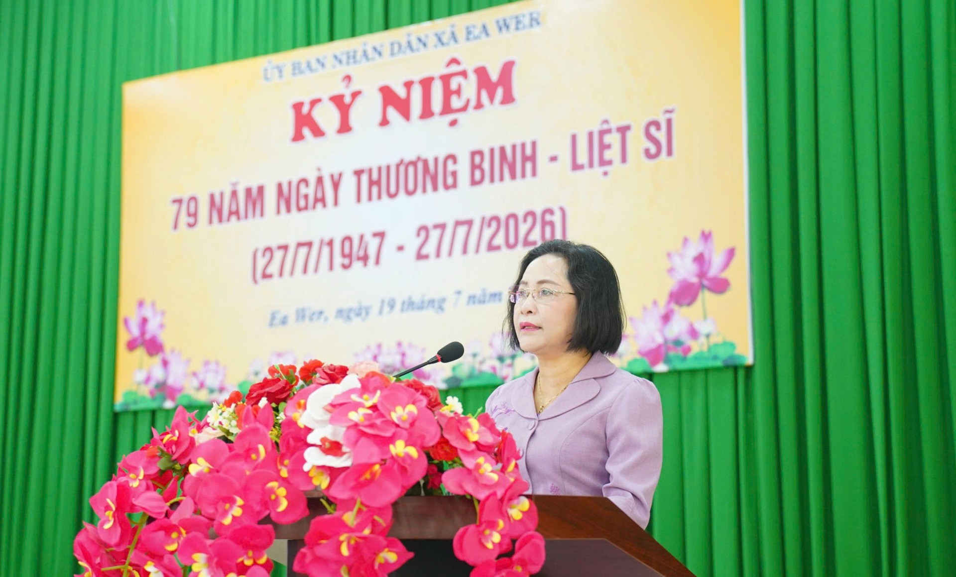 Phó Chủ tịch Quốc hội thăm, tặng quà gia đình chính sách và người có công tại Đắk Lắk Phó Chủ tịch Quốc hội thăm, tặng quà gia đình chính sách và người có công tại Đắk Lắk