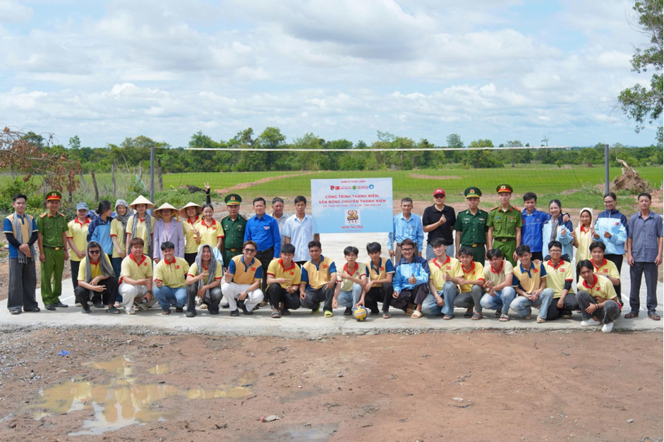 Dấu ấn Mùa hè xanh của tuổi trẻ Trường Đại học Nam Cần Thơ nơi biên giới Tây Nguyên Dấu ấn Mùa hè xanh của tuổi trẻ Trường Đại học Nam Cần Thơ nơi biên giới Tây Nguyên
