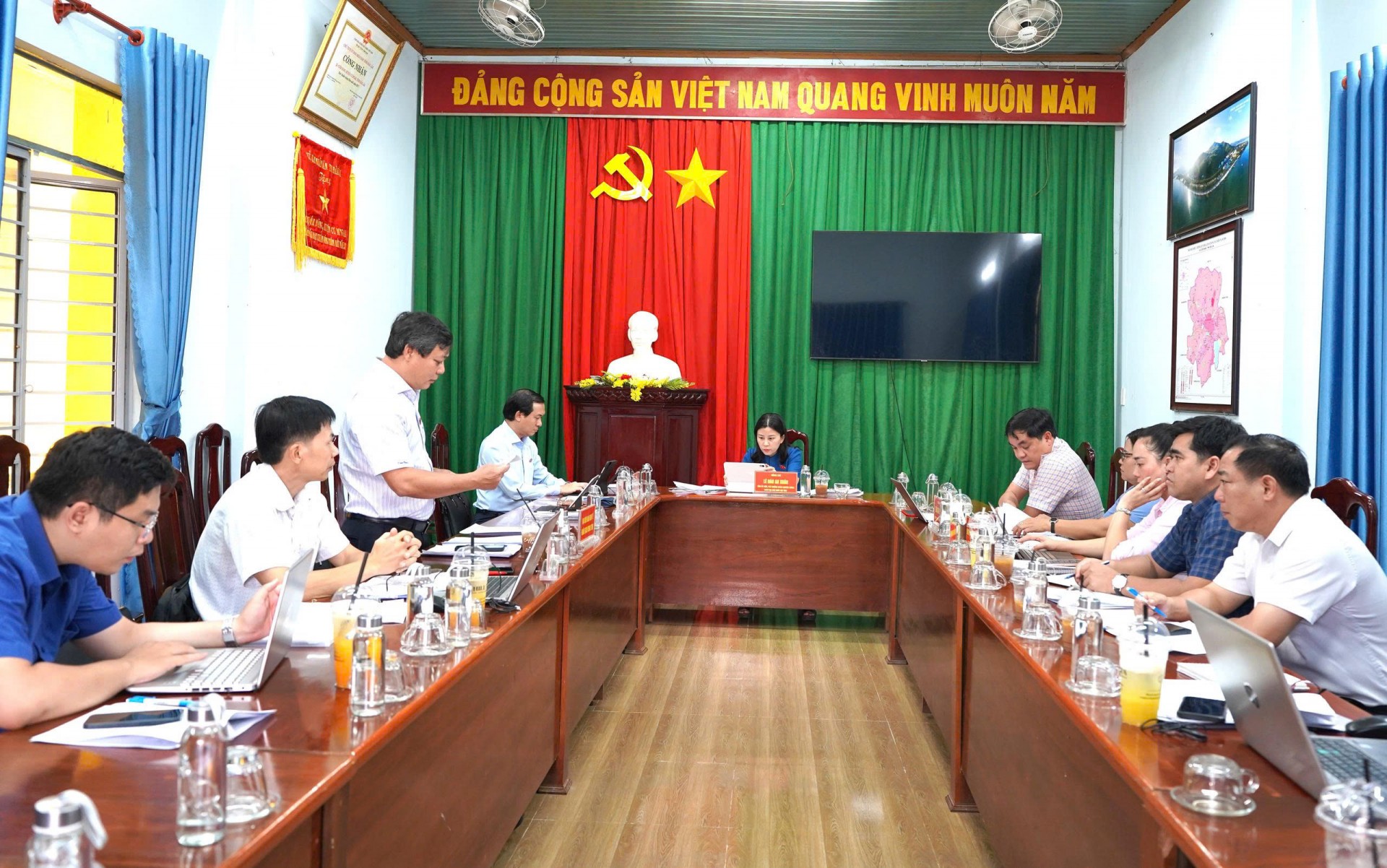 Đoàn ĐBQH tỉnh khảo sát việc thực hiện Luật Đất đai tại phường Tân An và xã Cuôr Đăng Đoàn ĐBQH tỉnh khảo sát việc thực hiện Luật Đất đai tại phường Tân An và xã Cuôr Đăng