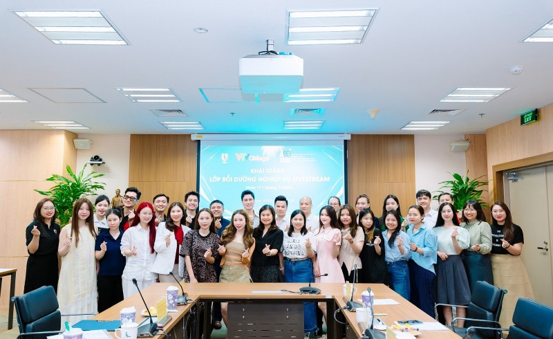 Khi chuyên gia Genomics lên Livestream: Lan tỏa tri thức trong kỷ nguyên AI và y học chính xác