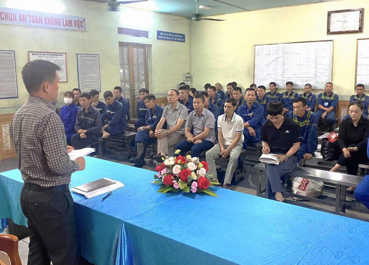 Công Ty Than Mạo Khê – TKV: Hưởng Ứng Tháng Thi Đua Cao Điểm Về An Toàn - Vệ Sinh Lao Động Tháng 7 Năm 2026 Công Ty Than Mạo Khê – TKV: Hưởng Ứng Tháng Thi Đua Cao Điểm Về An Toàn - Vệ Sinh Lao Động Tháng 7 Năm 2026