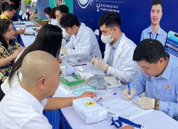 Thêm nhiều hình thức chăm lo sức khỏe người lao động