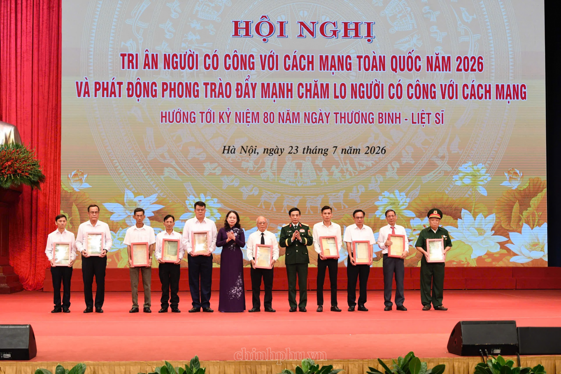 Những hình ảnh xúc động tại Hội nghị tri ân người có công với cách mạng toàn quốc năm 2026
