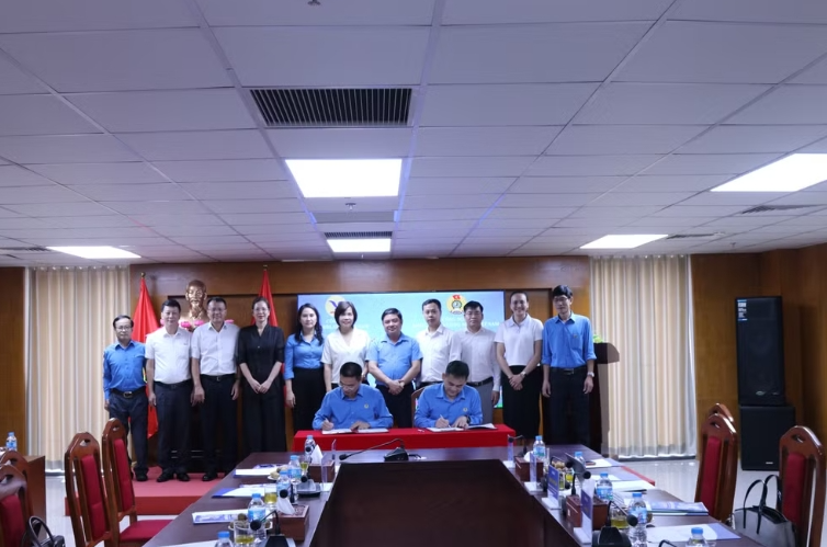 Thêm nhiều hình thức chăm lo sức khỏe người lao động Thêm nhiều hình thức chăm lo sức khỏe người lao động