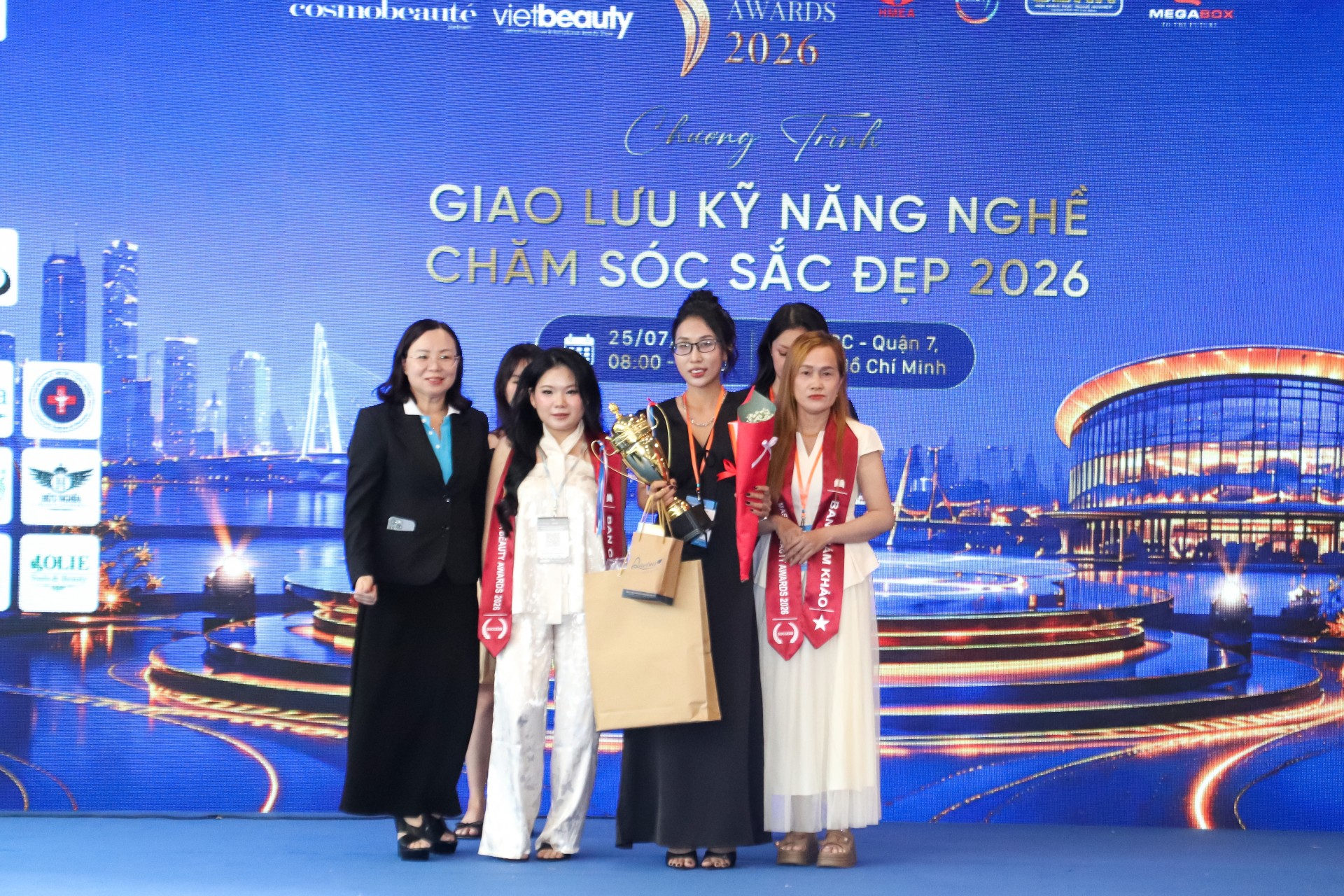 Master Beauty Awards 2026 công bố kết quả các hạng mục Nail và Chăm sóc da Master Beauty Awards 2026 công bố kết quả các hạng mục Nail và Chăm sóc da