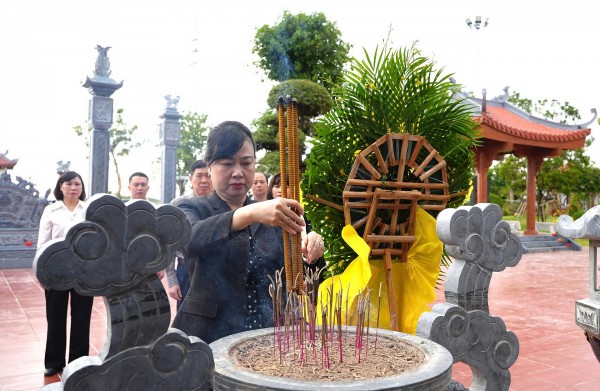 Tri ân quá khứ – Chăm lo sức khỏe hôm nay