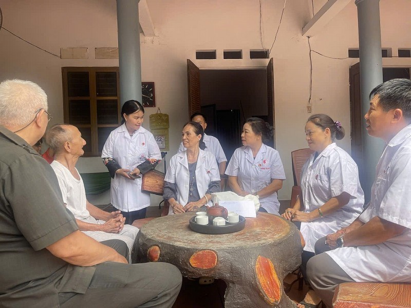 Chi hội Nam Y Thái Nguyên đến tận nhà chăm sóc sức khỏe, tri ân thương binh nặng nhân kỷ niệm 79 năm Ngày Thương binh - Liệt sĩ