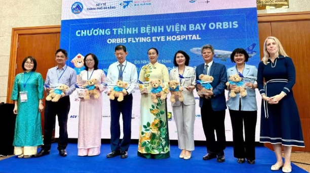 Bệnh viện Bay Orbis hỗ trợ đào tạo, nâng cao năng lực chuyên môn cho 230 cán bộ nhãn khoa