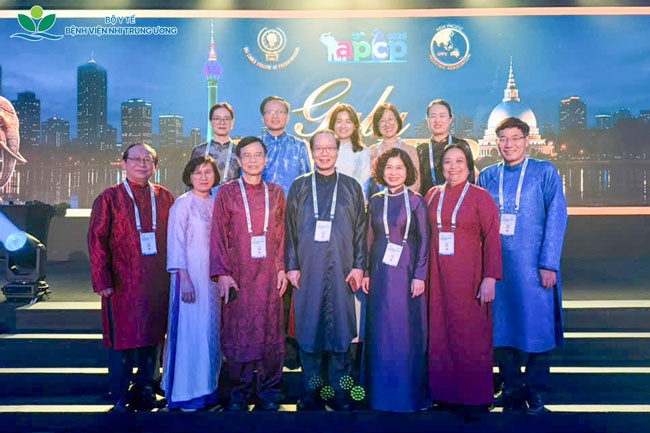 GS.TS. Trần Minh Điển được trao Giải thưởng Bác sĩ Nhi khoa Châu Á xuất sắc năm 2026