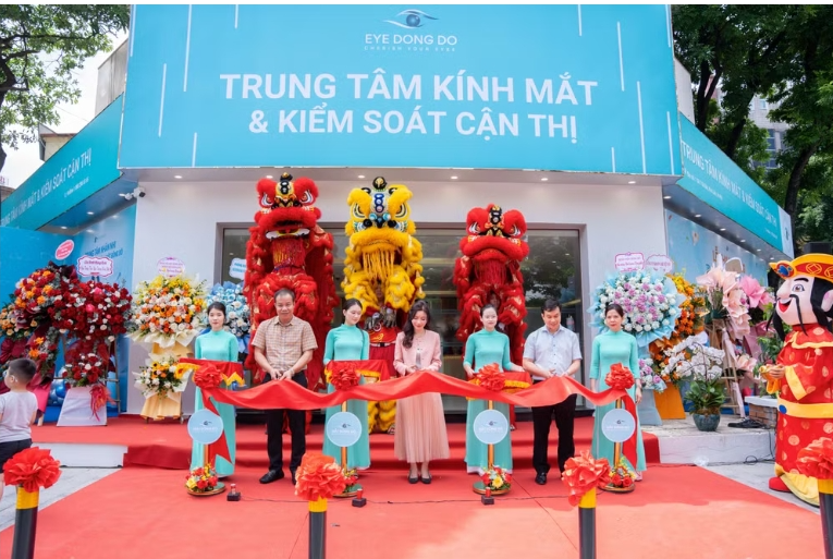 Cận thị học đường gia tăng, cần phát hiện sớm và kiểm soát từ trẻ nhỏ Cận thị học đường gia tăng, cần phát hiện sớm và kiểm soát từ trẻ nhỏ