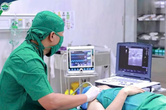 Gắn kết và đồng cảm giữa thầy thuốc và bệnh nhân Gắn kết và đồng cảm giữa thầy thuốc và bệnh nhân
