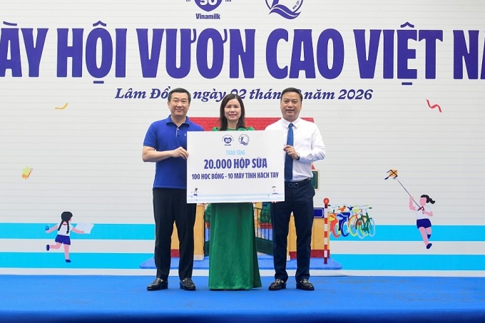50 năm Vinamilk: bền bỉ chăm sóc nền tảng cho thế hệ Việt Nam tương lai