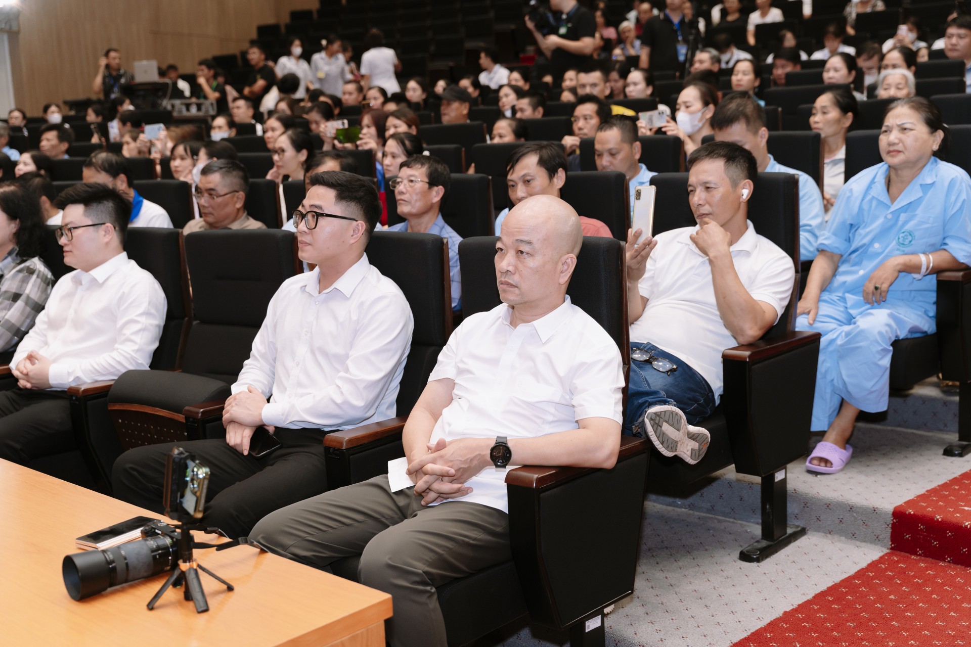 Khúc Ca Blouse Trắng 2026 Khúc Ca Blouse Trắng 2026
