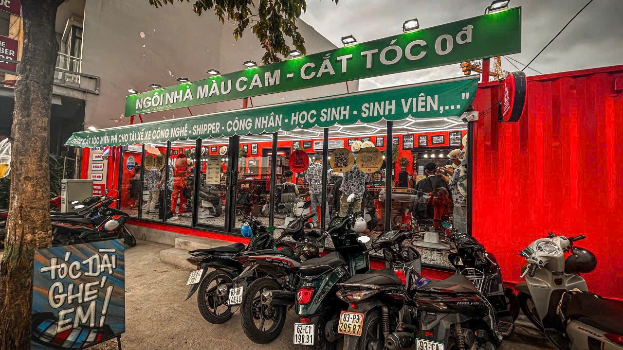 Không chỉ cắt tóc, Đông Tây Barbershop dành nguồn lực cho môi trường và cộng đồng Không chỉ cắt tóc, Đông Tây Barbershop dành nguồn lực cho môi trường và cộng đồng