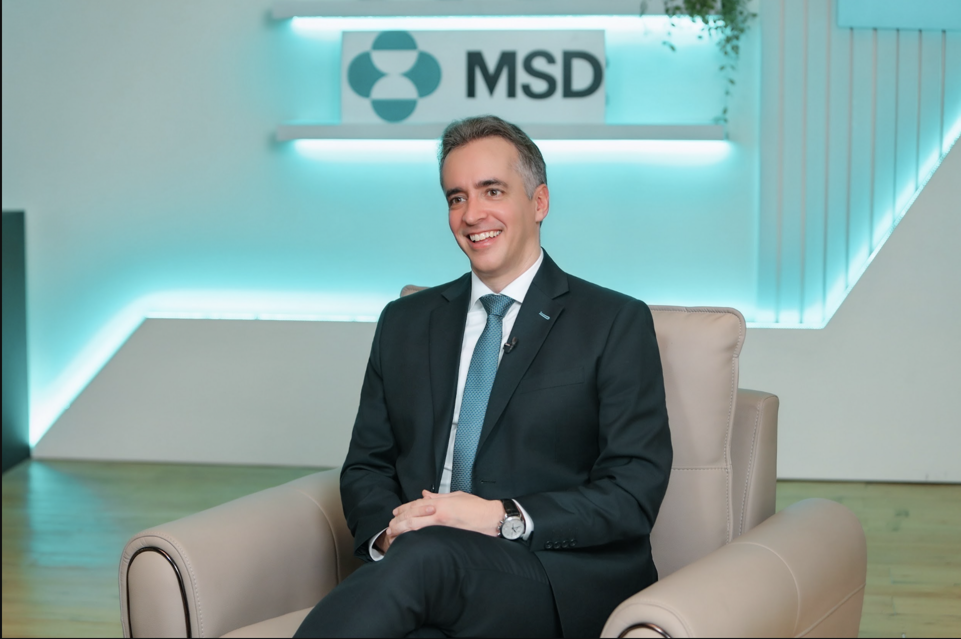 Cris Phan đồng hành cùng MSD Việt Nam lan tỏa chiến dịch nâng cao nhận thức về HPV đầu tiên dành riêng cho nam giới Cris Phan đồng hành cùng MSD Việt Nam lan tỏa chiến dịch nâng cao nhận thức về HPV đầu tiên dành riêng cho nam giới