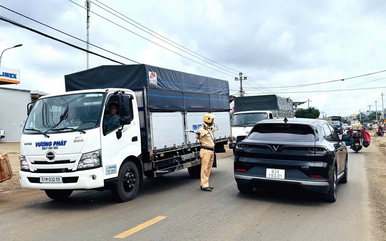 Đắk Lắk: Bảo đảm an toàn giao thông dịp Lễ hội sầu riêng năm 2026 Đắk Lắk: Bảo đảm an toàn giao thông dịp Lễ hội sầu riêng năm 2026