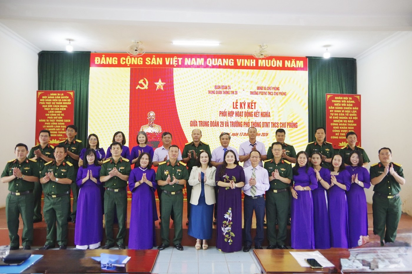 Gia Lai: Trung đoàn 29 ký kết phối hợp hoạt động kết nghĩa với Trường PTDTNT THCS Chư Prông Gia Lai: Trung đoàn 29 ký kết phối hợp hoạt động kết nghĩa với Trường PTDTNT THCS Chư Prông